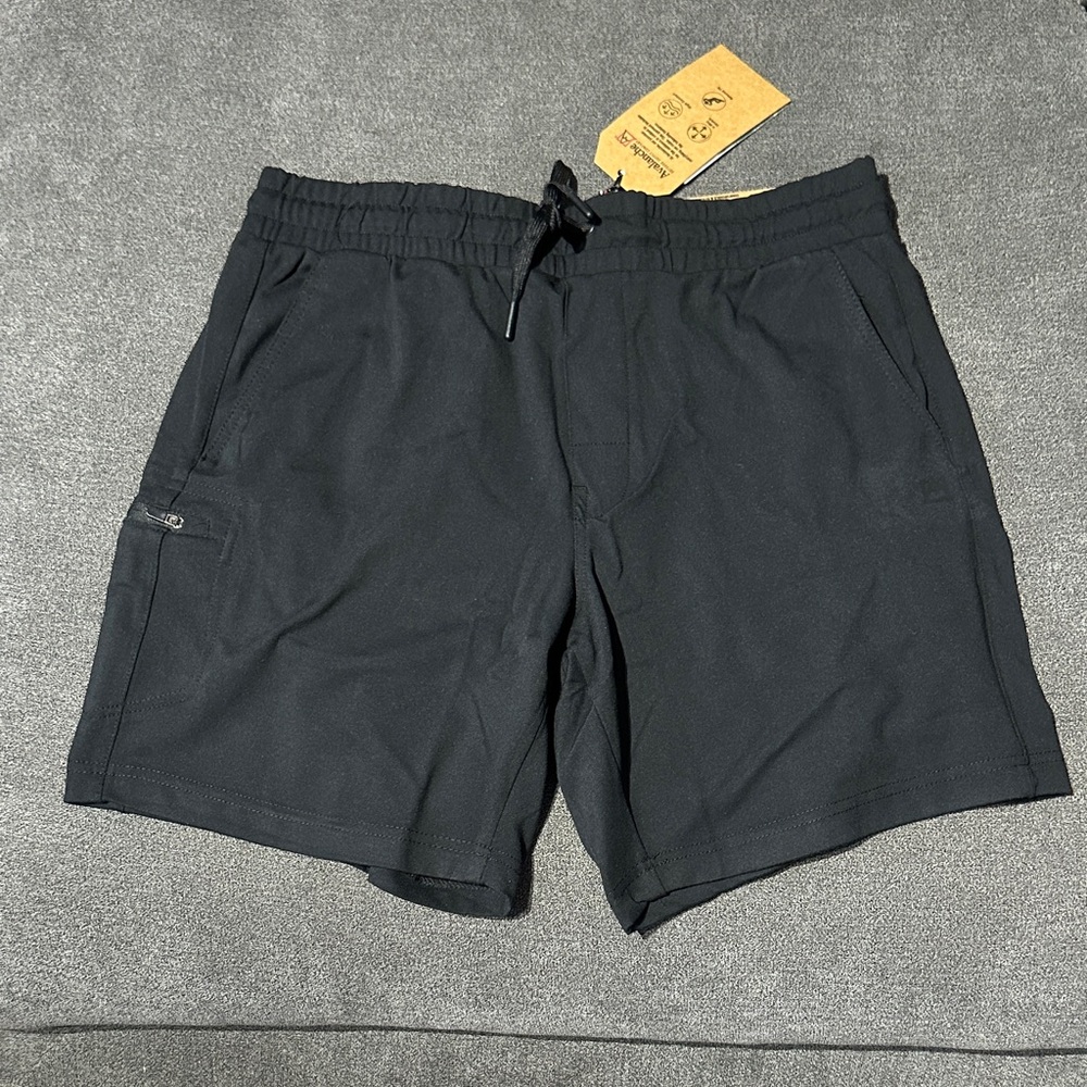 NWT Avalanche Men's Black Athletic Shorts (Size: M)Retail for $70!!